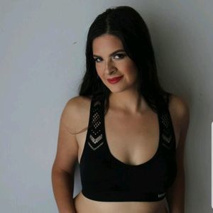 Meet your Posher, Deanna